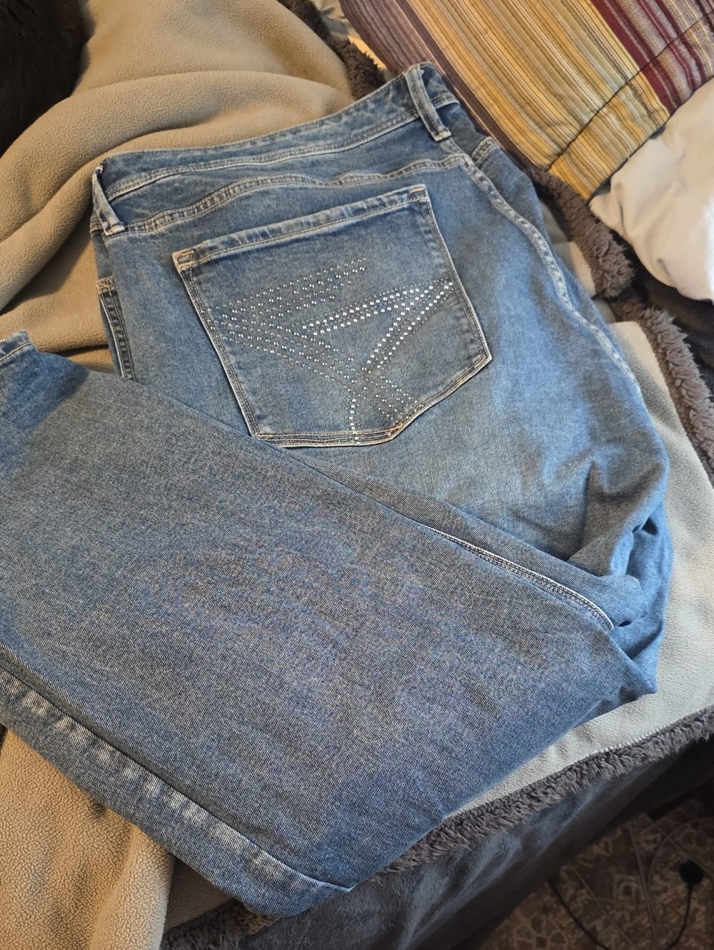 Seven7 Light Blue Straight-Leg Jeans with Rhinestone Back Pocket